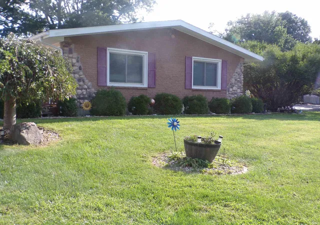 Photo 2 of Manufactured home for sale at 6903 Cassell Dr, Greentown, IN 46936 | MLS# 202636013 | Listing updated on 2026-09-25