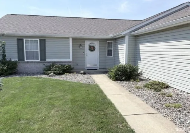 Photo 2 of Manufactured home for sale at 1009 Burr Oak Ct, Kokomo, IN 46901 | MLS# 202636016 | Listing updated on 2026-09-01