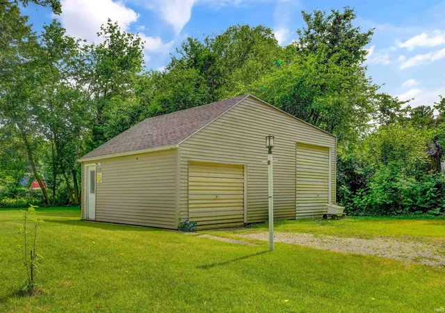 Photo 3 of Sale Pending at 52395 Leland Ave, South Bend, IN 46637 | MLS# 202636018 | Listing updated on 2026-09-20