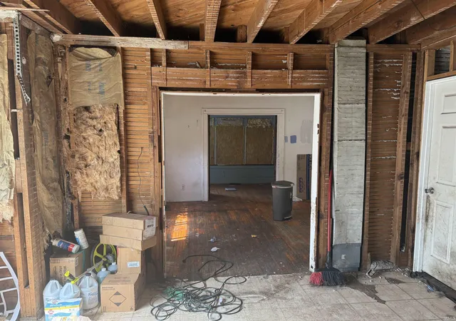 Photo 2 of Sale Pending at 1906 Roys Ave, Elkhart, IN 46516 | MLS# 202636023 | Listing updated on 2026-09-14