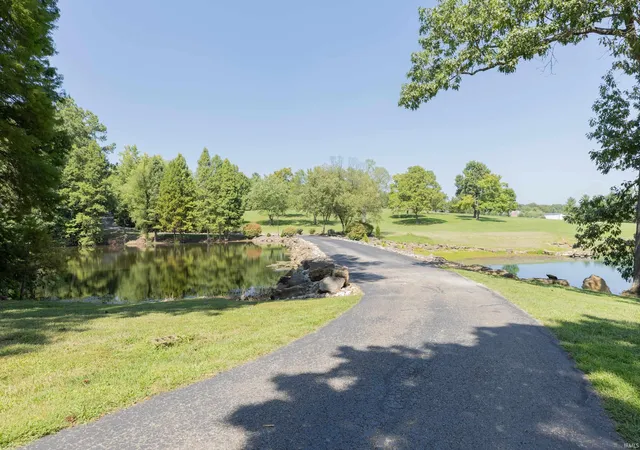 Photo 3 of Manufactured home for sale at 4801 Royal Oak Dr, Evansville, IN 47720 | MLS# 202636033 | Listing updated on 2026-09-03