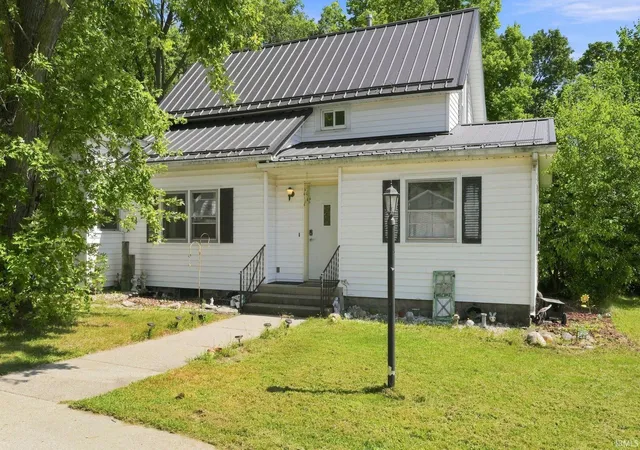 Photo 2 of Sale Pending at 22687 County Rd 45, Goshen, IN 46528 | MLS# 202636036 | Listing updated on 2026-09-04