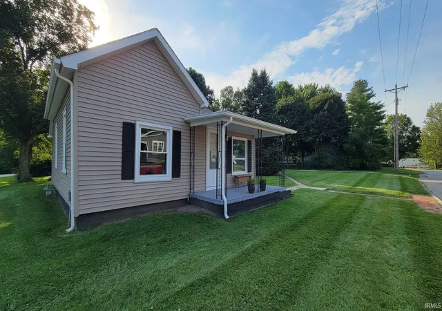 Photo 2 of Manufactured home for sale at 603 N Grover St, Warren, IN 46792 | MLS# 202636040 | Listing updated on 2026-09-01