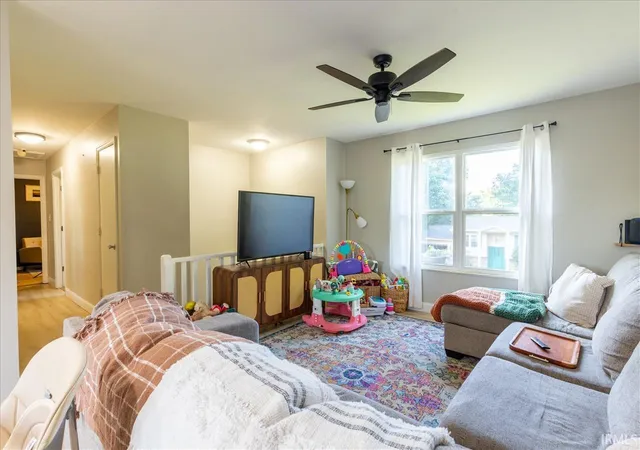 Photo 4 of Manufactured home for sale at 7355 Oakpark Dr, Newburgh, IN 47630 | MLS# 202636066 | Listing updated on 2026-09-02