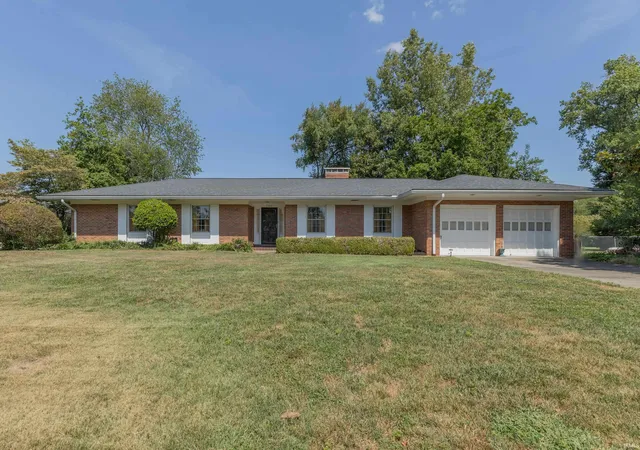 Photo 1 of Sale Pending at 2308 Bayard Park Dr, Evansville, IN 47714 | MLS# 202636073 | Listing updated on 2026-09-04