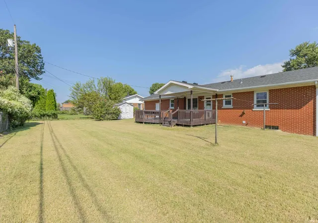 Photo 2 of Manufactured home for sale at 314 Riviera Dr, Mount Vernon, IN 47620 | MLS# 202636074 | Listing updated on 2026-09-15