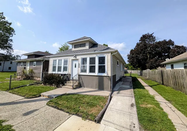 Manufactured home for sale at 2617 Dunham St, South Bend, IN 46619 | MLS# 202636075
