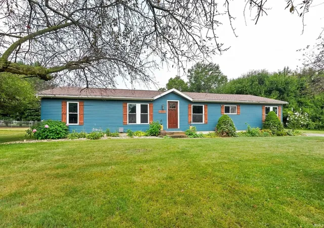 Photo 1 of Manufactured home for sale at 1911 Miami Dr, Warsaw, IN 46580 | MLS# 202636086 | Listing updated on 2026-09-11