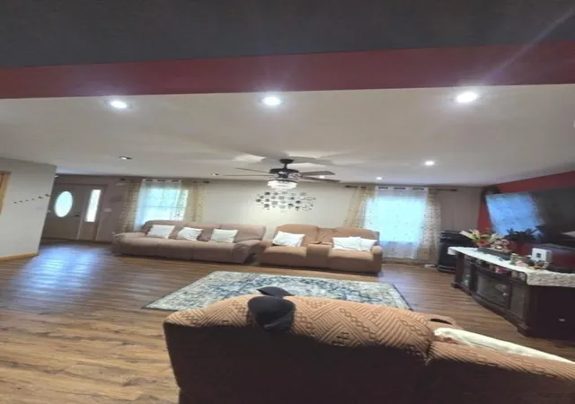 Photo 2 of Manufactured home for sale at 727 Markle Ave, Elkhart, IN 46517 | MLS# 202636087 | Listing updated on 2026-09-02