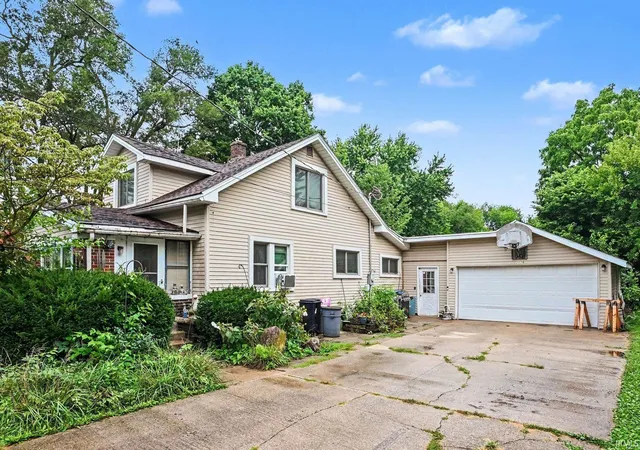 Photo 2 of Manufactured home for sale at 2009 Berkey Ave, Goshen, IN 46526 | MLS# 202636094 | Listing updated on 2026-09-18