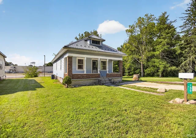Photo 2 of Manufactured home for sale at 150 Cirle Dr, Huntington, IN 46750 | MLS# 202636100 | Listing updated on 2026-09-24