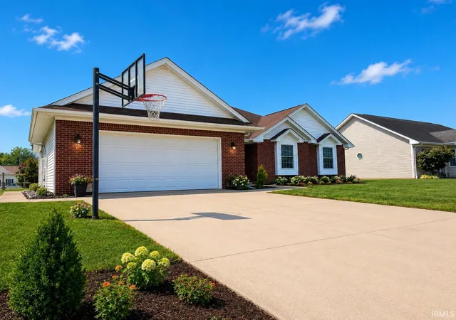 Photo 3 of Manufactured home for sale at 946 Kimberly Dr, Brownstown, IN 47220 | MLS# 202636102 | Listing updated on 2026-09-17