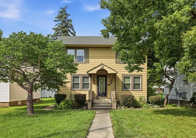 Photo 2 of Sale Pending at 908 Kinsmoor Ave, Fort Wayne, IN 46807 | MLS# 202636105 | Listing updated on 2026-09-14