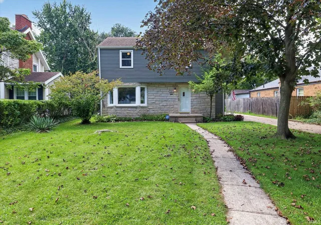Photo 2 of Sale Pending at 1865 College St, South Bend, IN 46628 | MLS# 202636110 | Listing updated on 2026-09-08