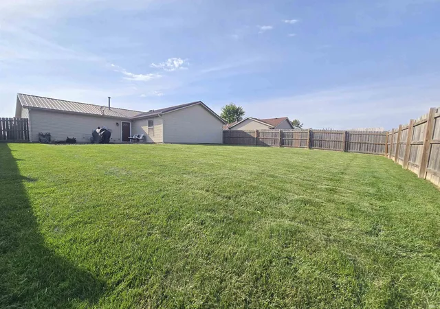 Photo 2 of Manufactured home for sale at 853 S Redstone Ct, Columbia City, IN 46725 | MLS# 202636112 | Listing updated on 2026-09-17