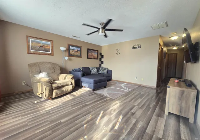 Photo 4 of Manufactured home for sale at 853 S Redstone Ct, Columbia City, IN 46725 | MLS# 202636112 | Listing updated on 2026-09-17