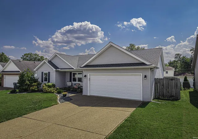 Photo 2 of Manufactured home for sale at 10529 Tecumseh Dr, Newburgh, IN 47630 | MLS# 202636116 | Listing updated on 2026-09-14