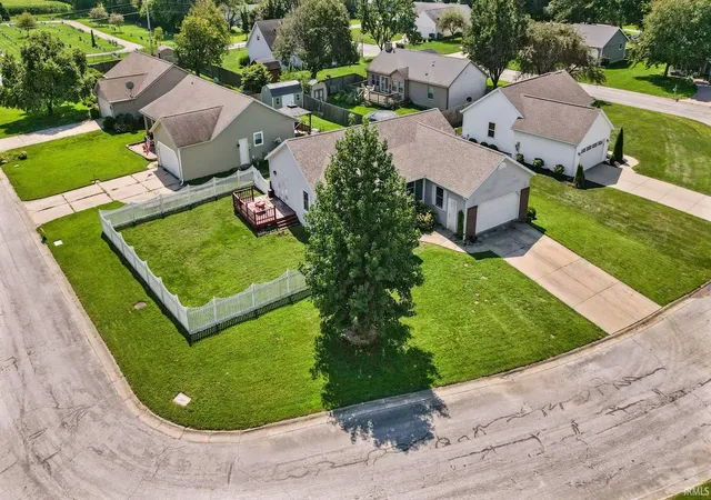 Photo 2 of Sale Pending at 307 N Maude Dr E, Rossville, IN 46065 | MLS# 202636120 | Listing updated on 2026-09-04