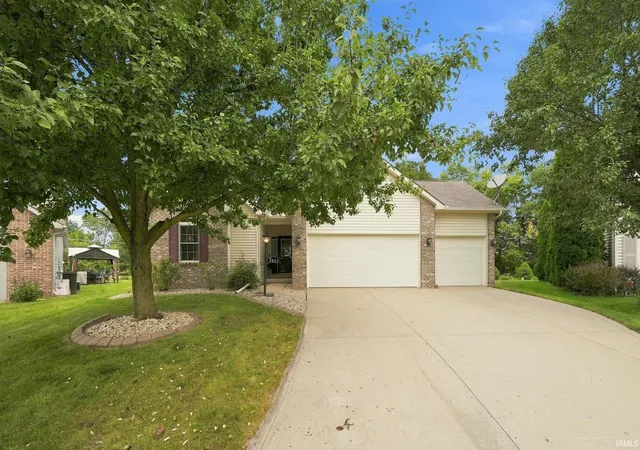 Photo 2 of Manufactured home for sale at 3933 Whitfield Chase, Fort Wayne, IN 46815 | MLS# 202636125 | Listing updated on 2026-09-27