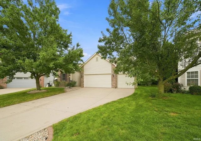 Photo 3 of Manufactured home for sale at 3933 Whitfield Chase, Fort Wayne, IN 46815 | MLS# 202636125 | Listing updated on 2026-09-27