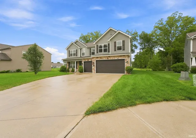 Photo 2 of Manufactured home for sale at 12559 Tolee Ct, Fort Wayne, IN 46818 | MLS# 202636127 | Listing updated on 2026-09-16