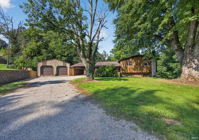 Photo 1 of Manufactured home for sale at 693 Forest Dr, Bloomfield, IN 47424 | MLS# 202636134 | Listing updated on 2026-10-06