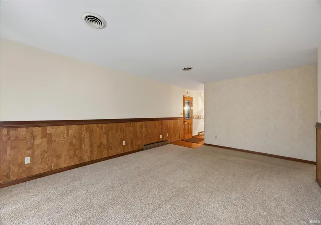 Photo 2 of Manufactured home for sale at 693 Forest Dr, Bloomfield, IN 47424 | MLS# 202636134 | Listing updated on 2026-10-06