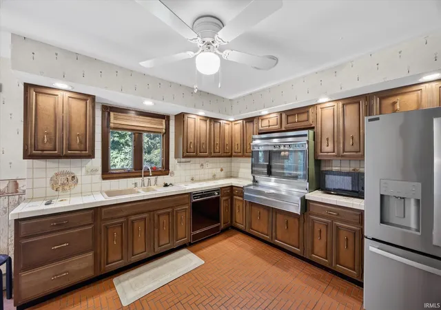 Photo 3 of Manufactured home for sale at 693 Forest Dr, Bloomfield, IN 47424 | MLS# 202636134 | Listing updated on 2026-10-06