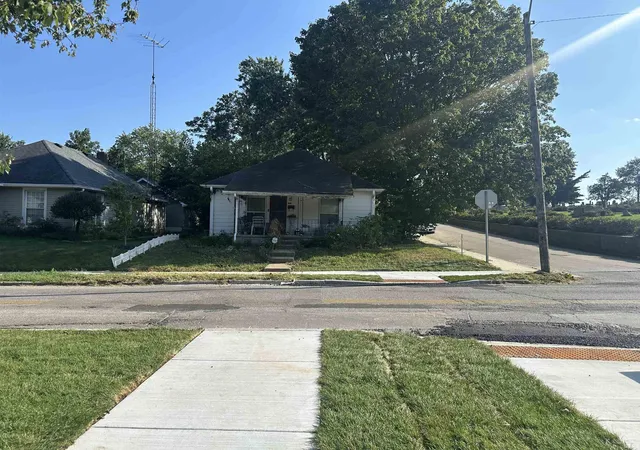 Photo 1 of Sale Pending at 935 W Kirkwood Ave, Bloomington, IN 47404 | MLS# 202636139 | Listing updated on 2026-09-17