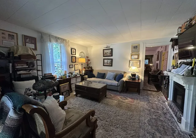 Photo 2 of Sale Pending at 935 W Kirkwood Ave, Bloomington, IN 47404 | MLS# 202636139 | Listing updated on 2026-09-17