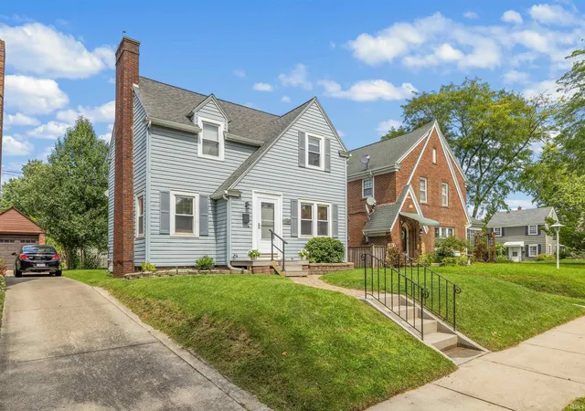 Photo 3 of Sale Pending at 1706 Clover Ln, Fort Wayne, IN 46808 | MLS# 202636146 | Listing updated on 2026-09-05