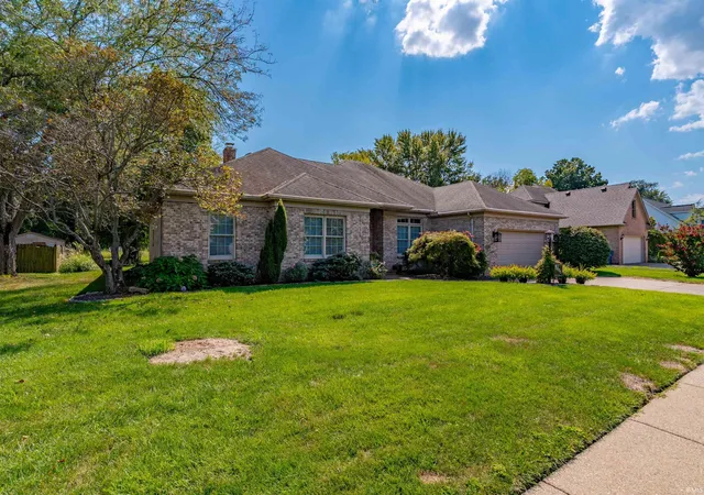 Photo 2 of Manufactured home for sale at 10633 Hampton Pl, Newburgh, IN 47630 | MLS# 202636149 | Listing updated on 2026-09-09