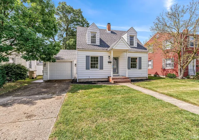 Photo 3 of Manufactured home for sale at 107 S Coquillard Dr, South Bend, IN 46617 | MLS# 202636151 | Listing updated on 2026-09-18