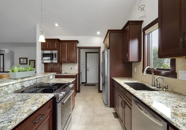 Photo 3 of Sale Pending at 4021 Timber Ln, Elkhart, IN 46514 | MLS# 202636161 | Listing updated on 2026-09-18