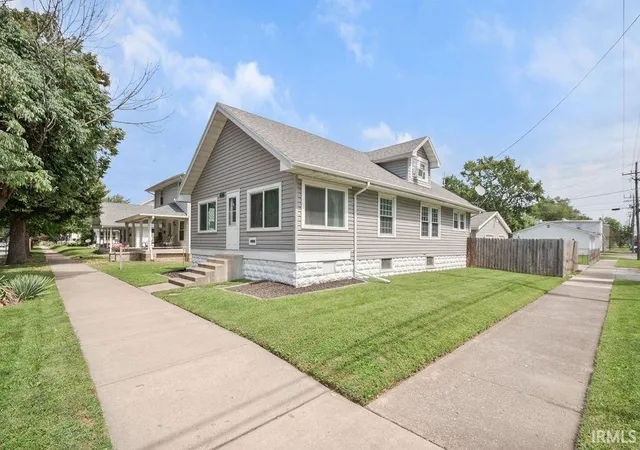 Photo 3 of Sale Pending at 1236 S Washington St, Kokomo, IN 46902 | MLS# 202636166 | Listing updated on 2026-09-07