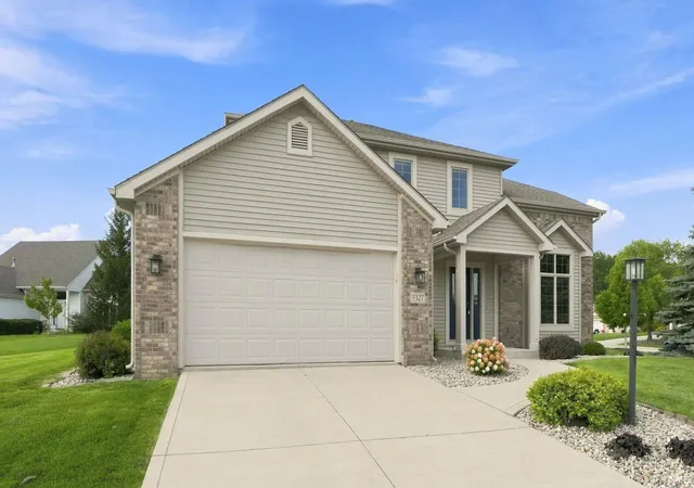 Photo 3 of Manufactured home for sale at 9327 Sugar Ml Dr, Fort Wayne, IN 46835 | MLS# 202636178 | Listing updated on 2026-09-15
