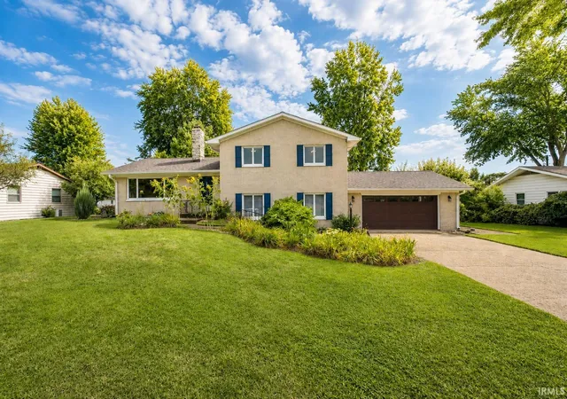 Photo 2 of Sale Pending at 1311 Oriole Dr, Warsaw, IN 46580 | MLS# 202636179 | Listing updated on 2026-10-05