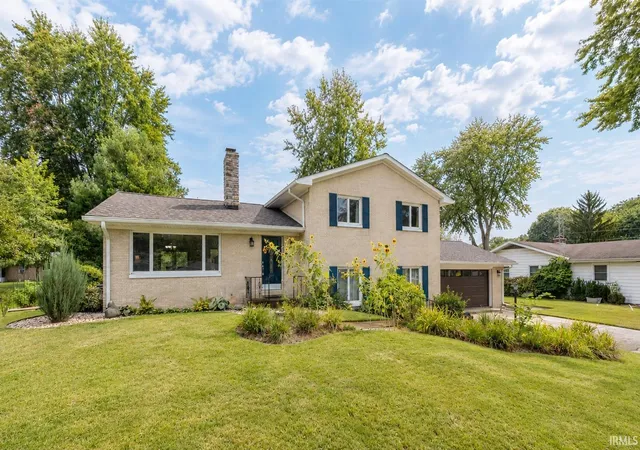 Photo 3 of Sale Pending at 1311 Oriole Dr, Warsaw, IN 46580 | MLS# 202636179 | Listing updated on 2026-10-05