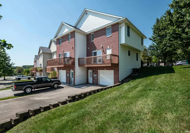 Photo 3 of Condo for sale at 1698 W Sunstone Dr, Bloomington, IN 47403 | MLS# 202636186 | Listing updated on 2026-09-16