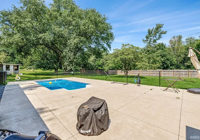 Photo 3 of Sale Pending at 26067 Walnut Valley, Elkhart, IN 46517 | MLS# 202636189 | Listing updated on 2026-09-08