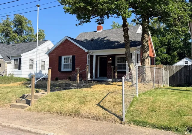 Photo 1 of Sale Pending at 1062 Waggoner Ave, Evansville, IN 47714 | MLS# 202636192 | Listing updated on 2026-09-08
