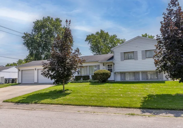 Photo 1 of Manufactured home for sale at 4542 Macdougall Ct, South Bend, IN 46614 | MLS# 202636195 | Listing updated on 2026-09-09