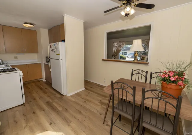Photo 3 of Manufactured home for sale at 4542 Macdougall Ct, South Bend, IN 46614 | MLS# 202636195 | Listing updated on 2026-09-09