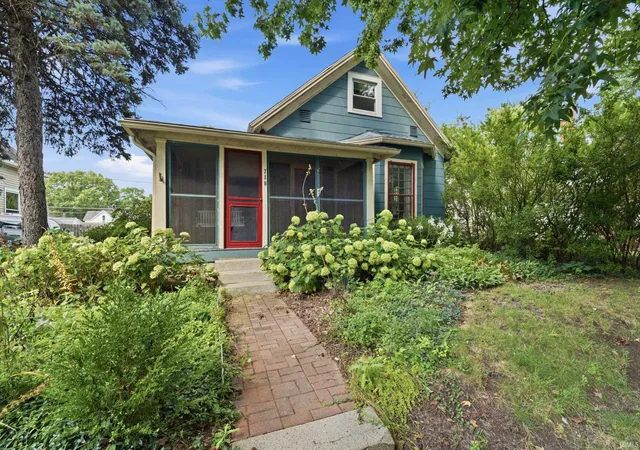Photo 1 of Sale Pending at 718 S 10th Street, Lafayette, IN 47905 | MLS# 202636198 | Listing updated on 2026-09-15