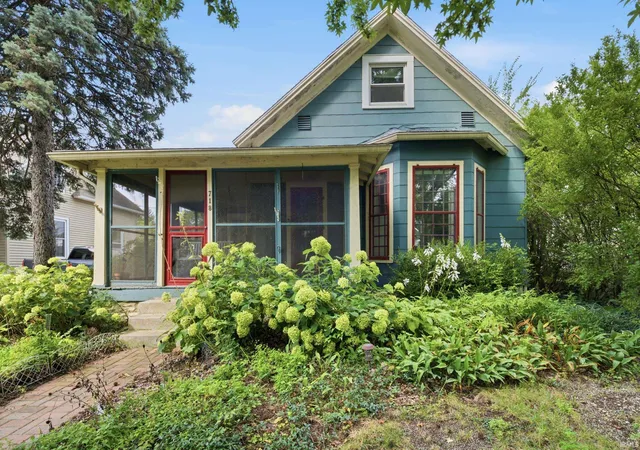 Photo 2 of Sale Pending at 718 S 10th Street, Lafayette, IN 47905 | MLS# 202636198 | Listing updated on 2026-09-15