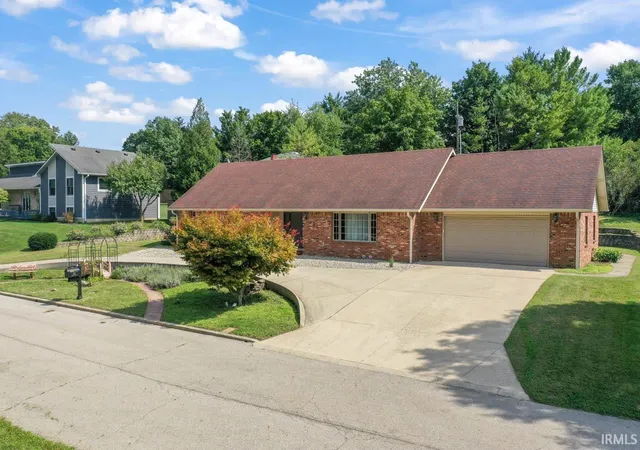 Photo 3 of Sale Pending at 411 Castle Blvd, New Castle, IN 47362 | MLS# 202636229 | Listing updated on 2026-09-04