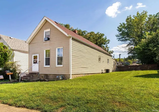 Single family home for sale at 2806 W Virginia St, Evansville, IN 47712 | MLS# 202636231