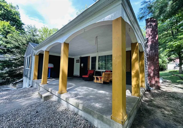 Photo 3 of Manufactured home for sale at 307 Greenwood Ave, Greencastle, IN 46135 | MLS# 202636239 | Listing updated on 2026-09-10