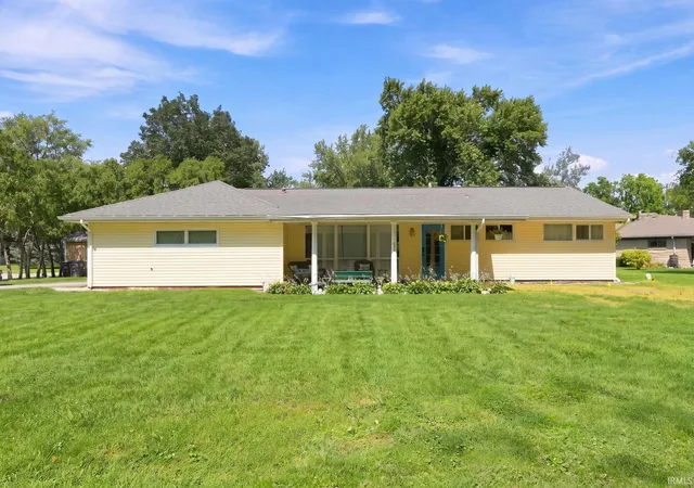 Manufactured home for sale at 6521 Donna Dr, Fort Wayne, IN 46819 | MLS# 202636241