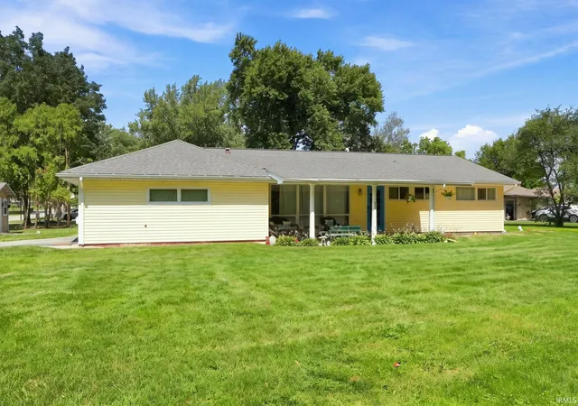 Photo 1 of Manufactured home for sale at 6521 Donna Dr, Fort Wayne, IN 46819 | MLS# 202636241 | Listing updated on 2026-09-22